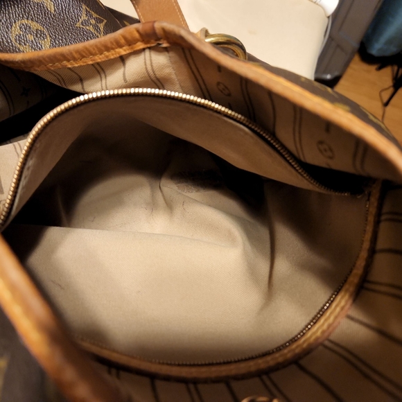 Pre-loved Used Louis Vuitton Monogram Delight PM - Picture 4 of 11